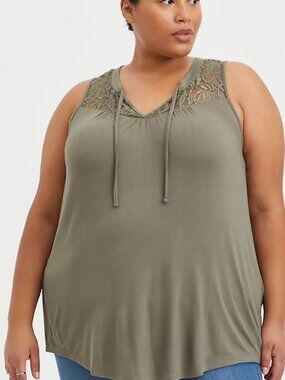 NWT Torrid   V-Neck Lace Yoke Swing Tank